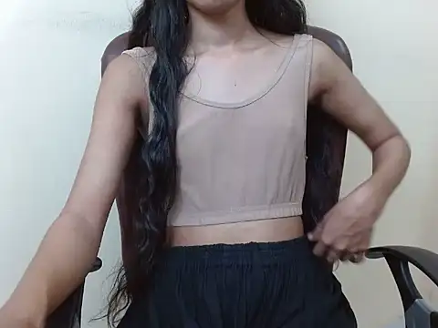 Snapshot of smallcuute chatting on October 2025 06:45:01 PM smallcuute online show from October 2025 06:45:01 PM