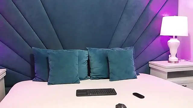 Deezylicious online show from May 2026 04:32:02 AM