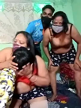 LoveOnStream online show from November 2025 04:44:01 AM