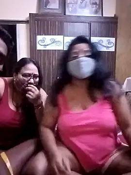 LoveOnStream online show from February 2026 01:11:02 PM