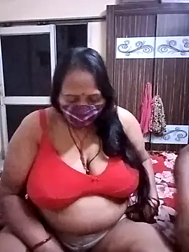 LoveOnStream online show from February 2026 03:46:01 PM