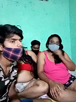 LoveOnStream online show from November 2025 02:00:02 PM