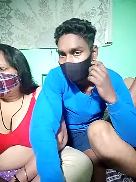 LoveOnStream online show from November 2025 05:02:01 PM