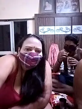 LoveOnStream online show from February 2026 12:44:02 AM