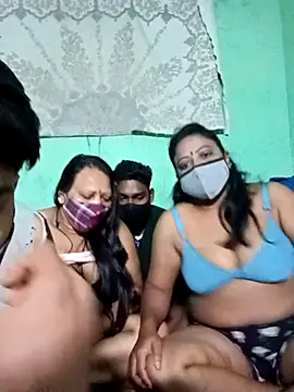 LoveOnStream online show from November 2025 12:28:02 PM