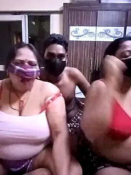 LoveOnStream online show from February 2026 04:54:01 AM