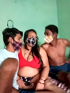 LoveOnStream online show from October 2025 01:12:02 PM