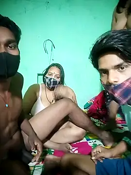 LoveOnStream online show from November 2025 01:26:02 PM