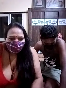 LoveOnStream online show from February 2026 09:43:01 AM