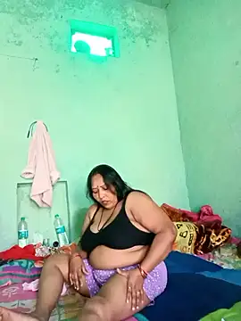 LoveOnStream online show from November 2025 06:28:01 AM