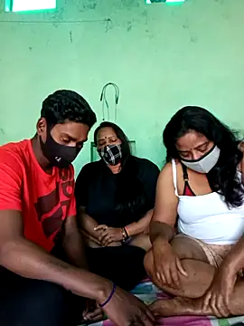 LoveOnStream online show from November 2025 06:40:02 AM