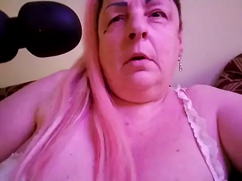 AnnStefanixh online show from June 2026 01:38:01 PM