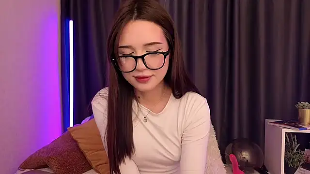 BlackEyesGirl online show from April 2026 07:10:01 AM