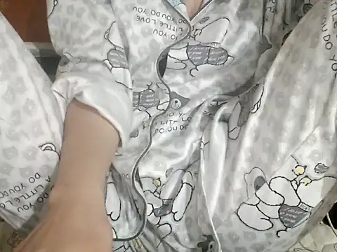 Lamoon 2k online show from November 2025 04:27:01 AM