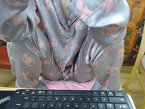 Lamoon 2k online show from October 2025 01:04:01 AM