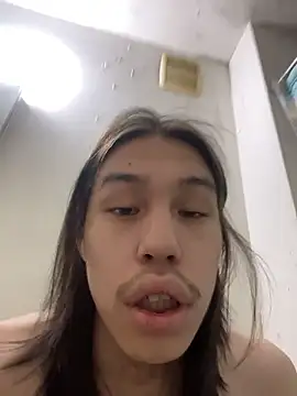 Snapshot of heytherepeoples717 chatting on January 2026 12:45:02 PM heytherepeoples717 online show from January 2026 12:45:02 PM