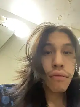 Snapshot of heytherepeoples717 chatting on January 2026 06:50:01 AM heytherepeoples717 online show from January 2026 06:50:01 AM