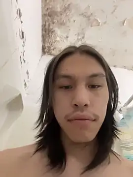 Snapshot of heytherepeoples717 chatting on December 2025 05:28:01 AM heytherepeoples717 online show from December 2025 05:28:01 AM