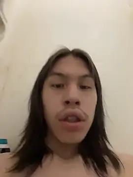 Snapshot of heytherepeoples717 chatting on December 2025 11:58:01 AM heytherepeoples717 online show from December 2025 11:58:01 AM