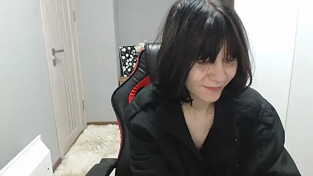 TinaQuiin online show from October 2025 08:05:01 AM