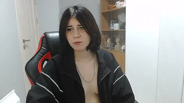 TinaQuiin online show from September 2025 08:10:02 AM