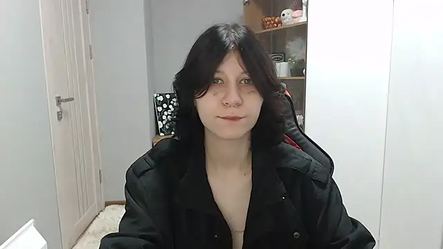 TinaQuiin online show from October 2025 08:04:01 AM