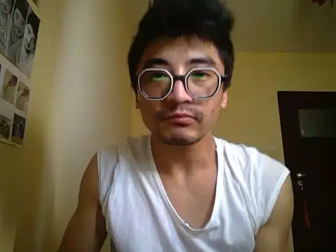 Lokomo32 online show from May 2026 03:26:01 PM