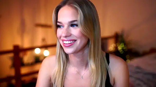 Emilyvanroessel online show from October 2025 07:00:01 PM