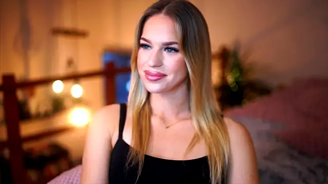 Emilyvanroessel online show from November 2025 04:33:01 PM