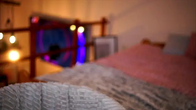 Snapshot of Emilyvanroessel chatting on January 2026 08:51:02 AM Emilyvanroessel online show from January 2026 08:51:02 AM