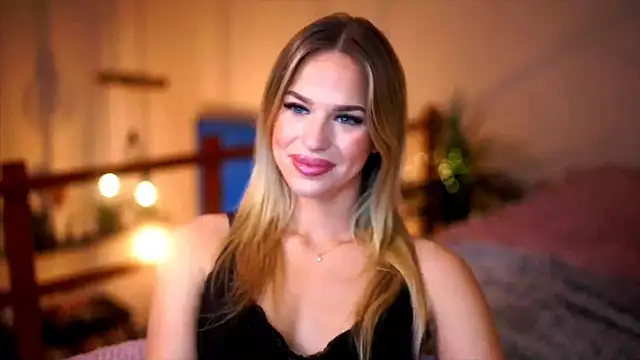 Emilyvanroessel online show from November 2025 05:17:02 PM