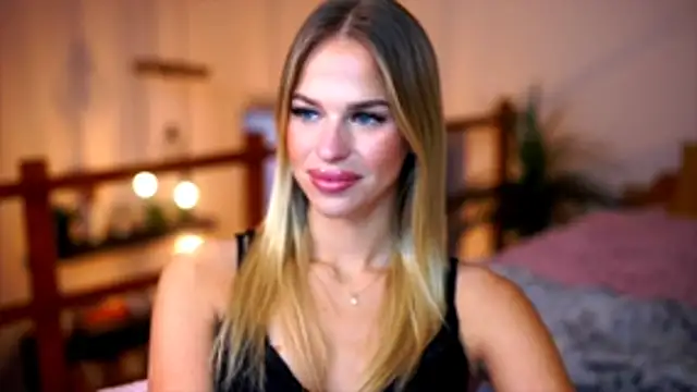 Emilyvanroessel online show from November 2025 11:31:02 AM