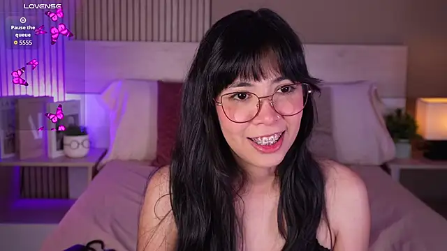 Snapshot of aprilqueenie chatting on May 2026 07:45:01 PM aprilqueenie online show from May 2026 07:45:01 PM