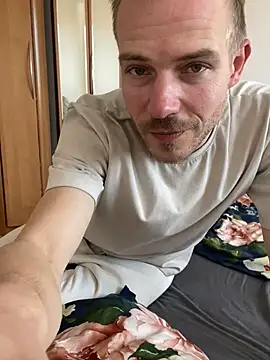 Skinny0150 online show from May 2026 11:04:01 AM