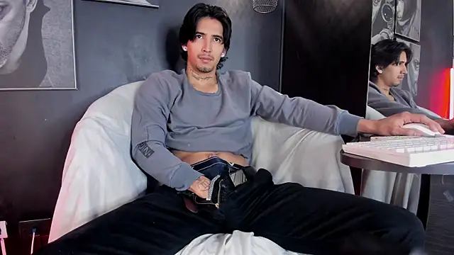 jett savage online show from November 2025 02:18:01 PM