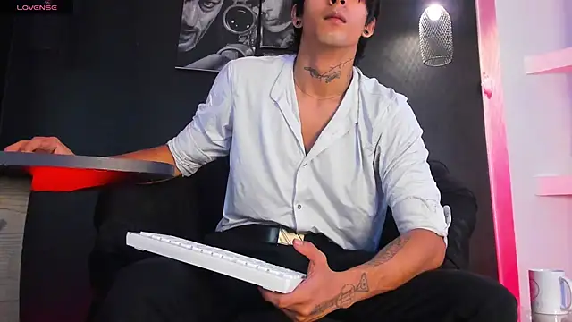 jett savage online show from September 2025 12:59:02 PM