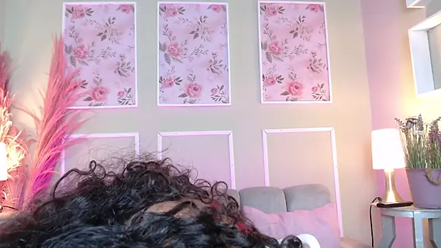 CurlyDani online show from October 2025 12:04:01 PM