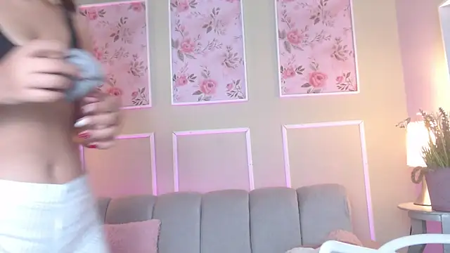 CurlyDani online show from November 2025 12:05:02 PM