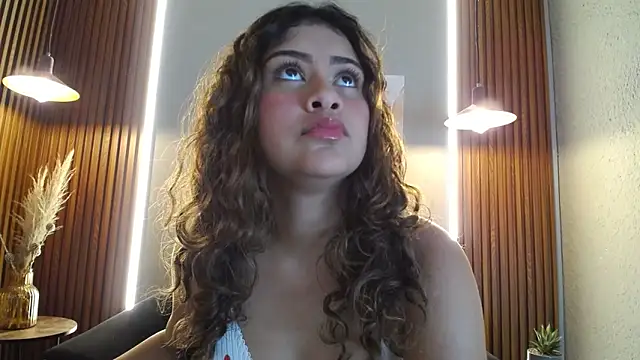 CurlyDani online show from April 2026 02:02:01 AM