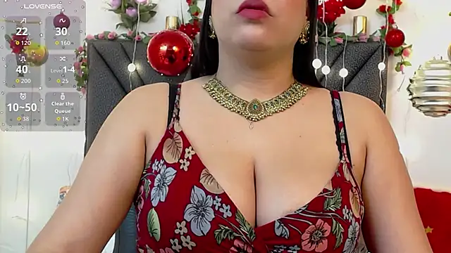 IndraKaur  online show from November 2025 01:33:02 PM