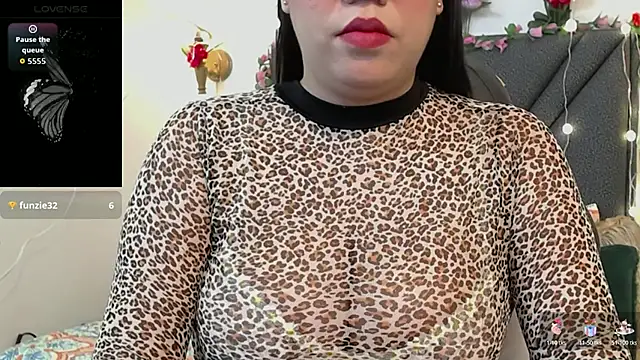 IndraKaur  online show from April 2026 12:08:02 PM