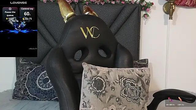 IndraKaur  online show from October 2025 03:11:01 PM