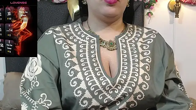 IndraKaur  online show from November 2025 12:53:01 PM