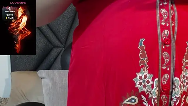 IndraKaur  online show from November 2025 01:03:02 PM