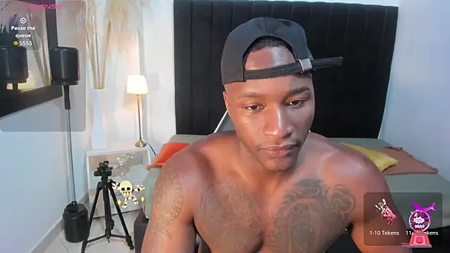 chrstian lewis1 online show from November 2025 04:54:02 PM