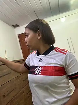 Crisschiavo online show from September 2025 11:55:02 PM