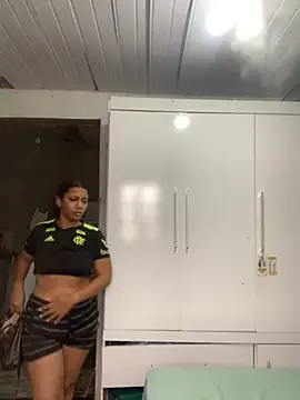 Crisschiavo online show from November 2025 12:53:02 PM