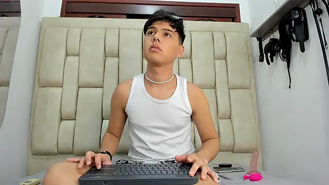 Felipe Cold online show from September 2025 02:17:01 AM
