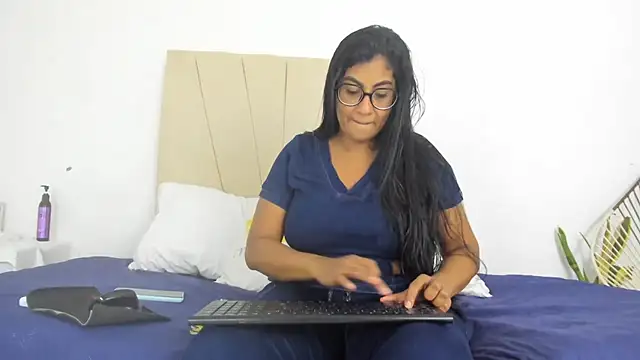  Miaa khalifa  online show from October 2025 12:08:01 PM