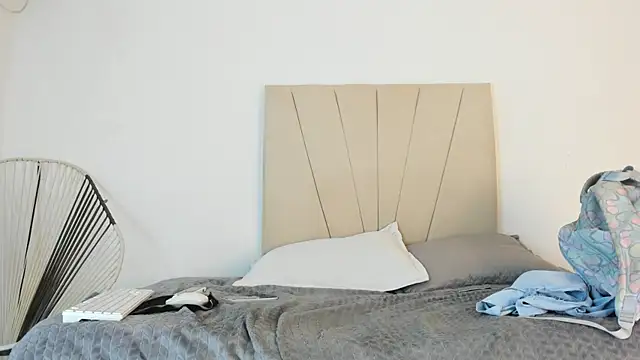  Miaa khalifa  online show from November 2025 12:21:02 PM